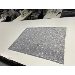 Koc polarowy 70x50 cm łapy ciemne
